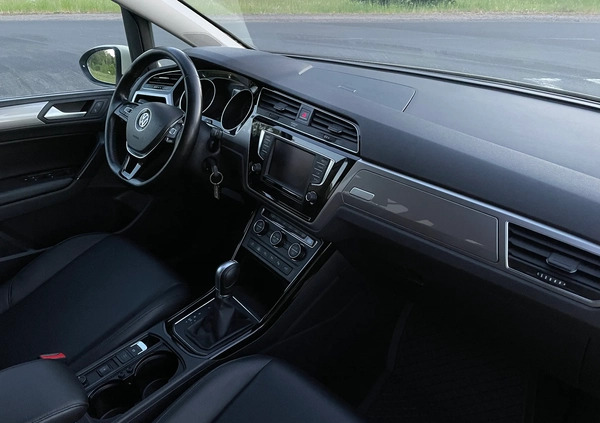 Volkswagen Touran cena 41900 przebieg: 258000, rok produkcji 2017 z Nidzica małe 407